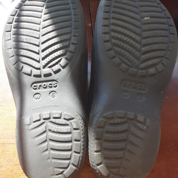 Crocs - Picture 3 of 4